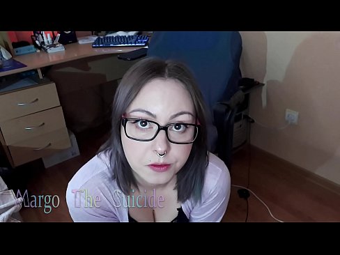 ❤️ Sexy famke mei bril sûget dildo djip op kamera ❤ Superseks by wy ☑