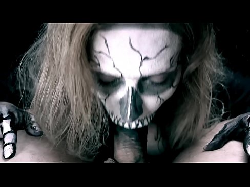 ❤️ Demon famke sûgje hoanne mei har swarte mûle en slikken cum. ❤ Superseks by wy ☑