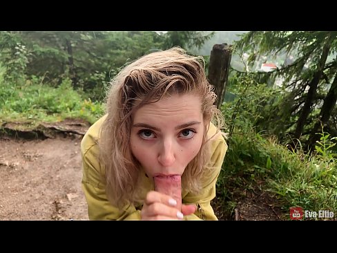 ❤️ Meisje slikket cum nei in iepenbiere blowjob - Eva Elfi ❤ Superseks by wy ☑